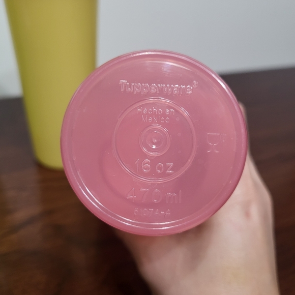 Tupperware #5107A Pastel Plastic 16 Ounce Tumbler Drinking Cups & Lids Set Of 4 - Picture 5 of 7